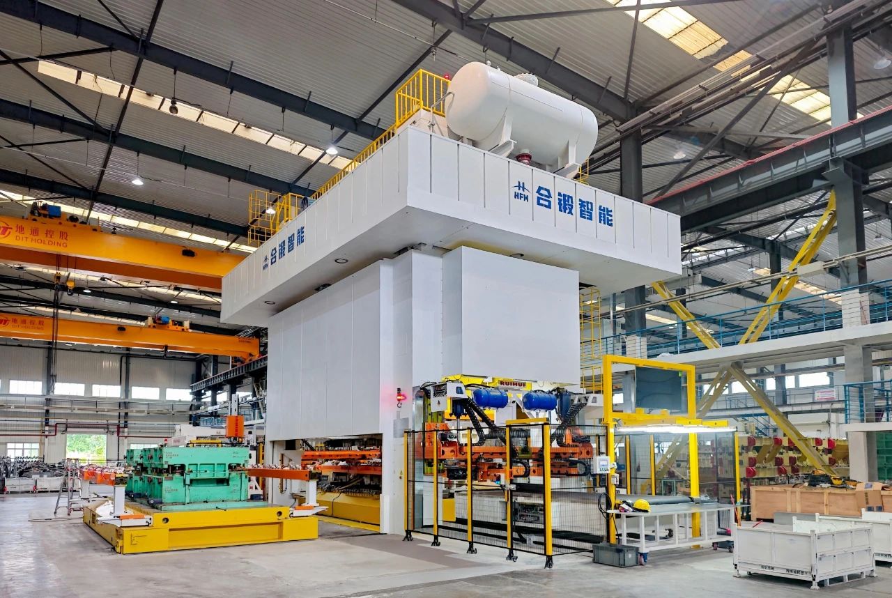 合鍛智能1600噸多工位機械壓力機完成調試即將交付 合鍛智能1600噸多工位機械壓力機完成調試即將交付